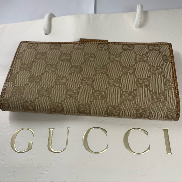 Gucci Tan and Brown Wallets with Iconic Monogram - Picture 2 of 12